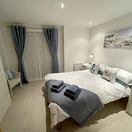 Sea View Apartment At The Beach! 래넬리 외부 사진