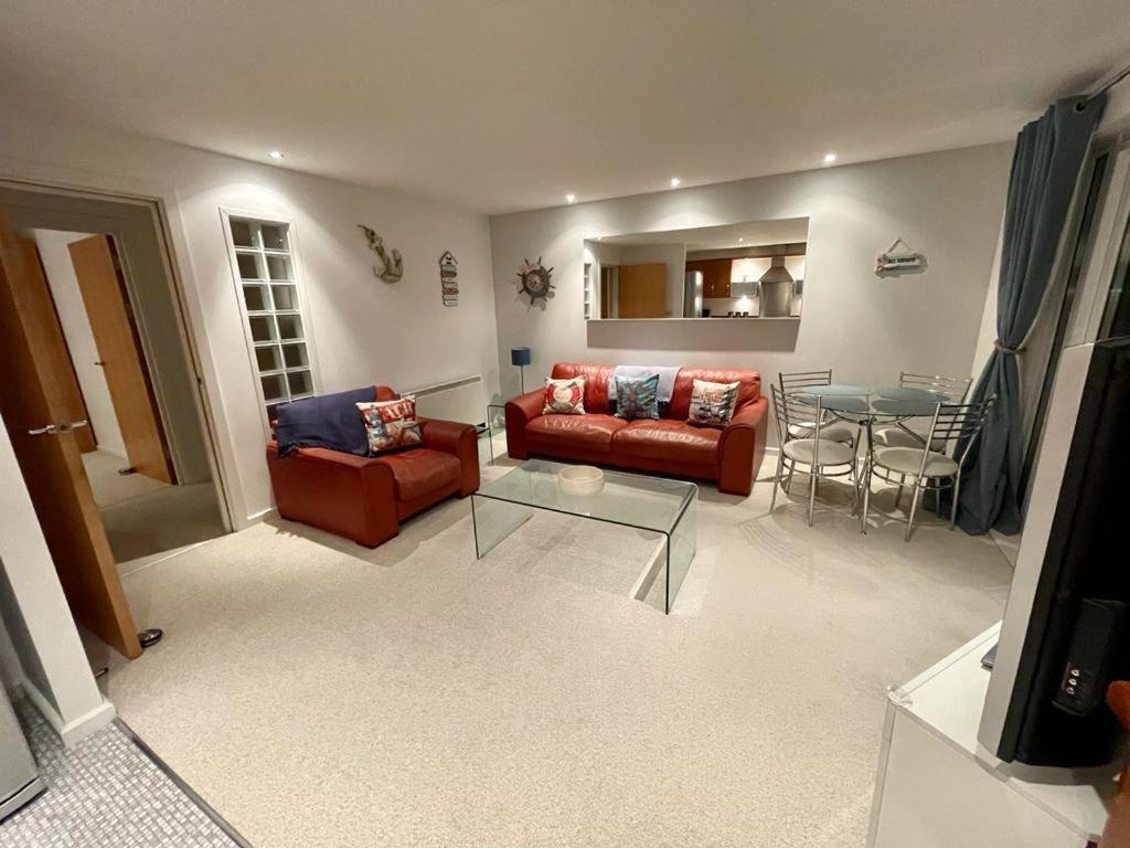 Sea View Apartment At The Beach! 래넬리 외부 사진